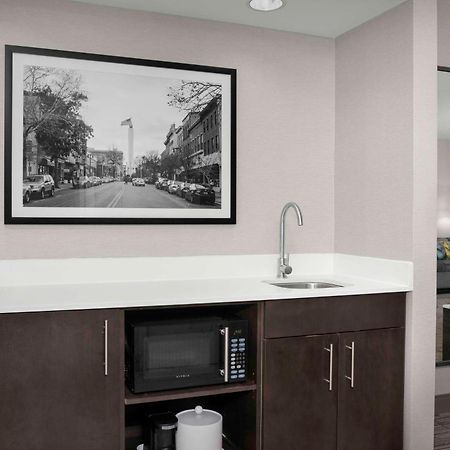 Hampton Inn Істон Екстер'єр фото