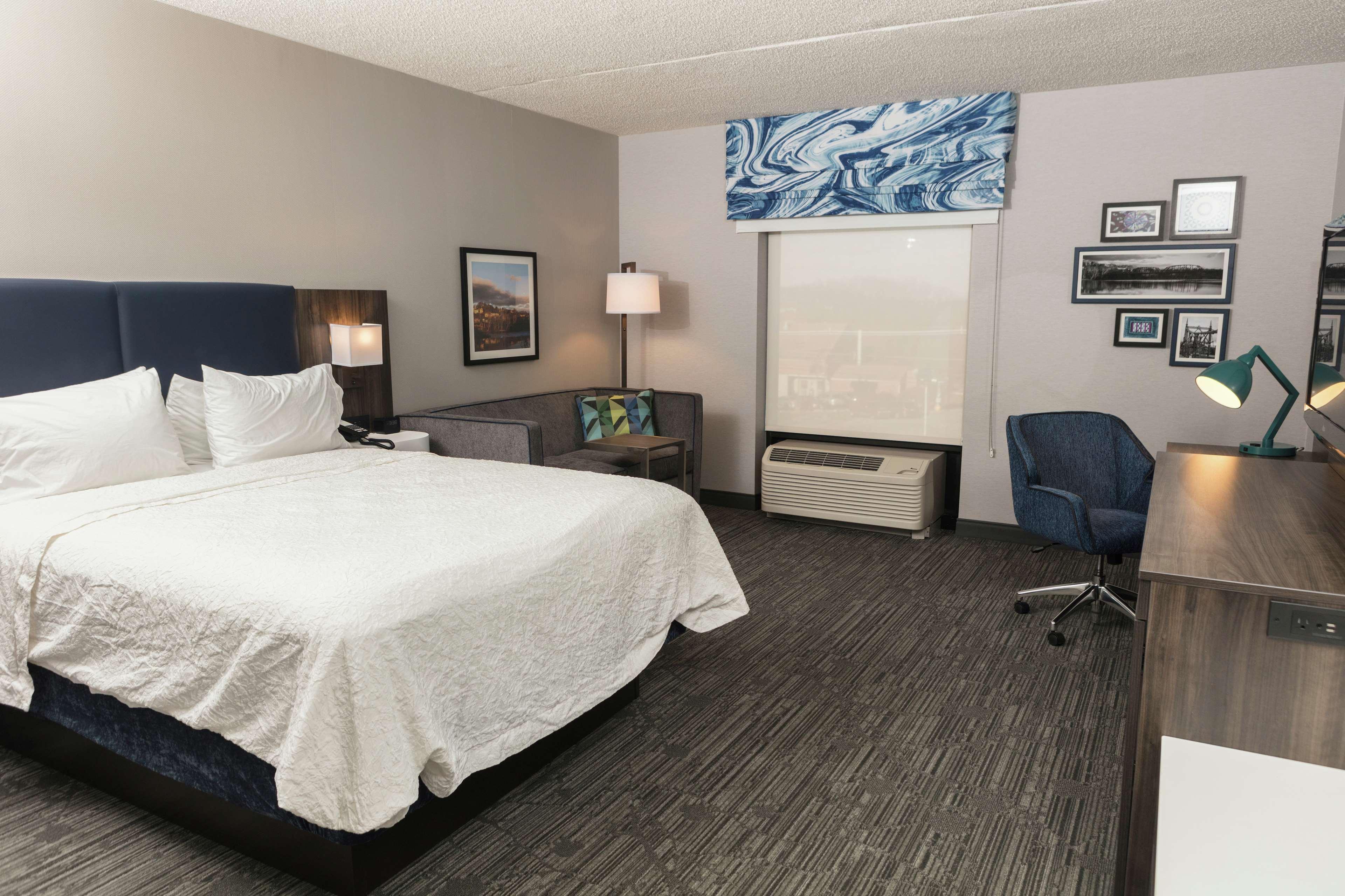 Hampton Inn Істон Екстер'єр фото