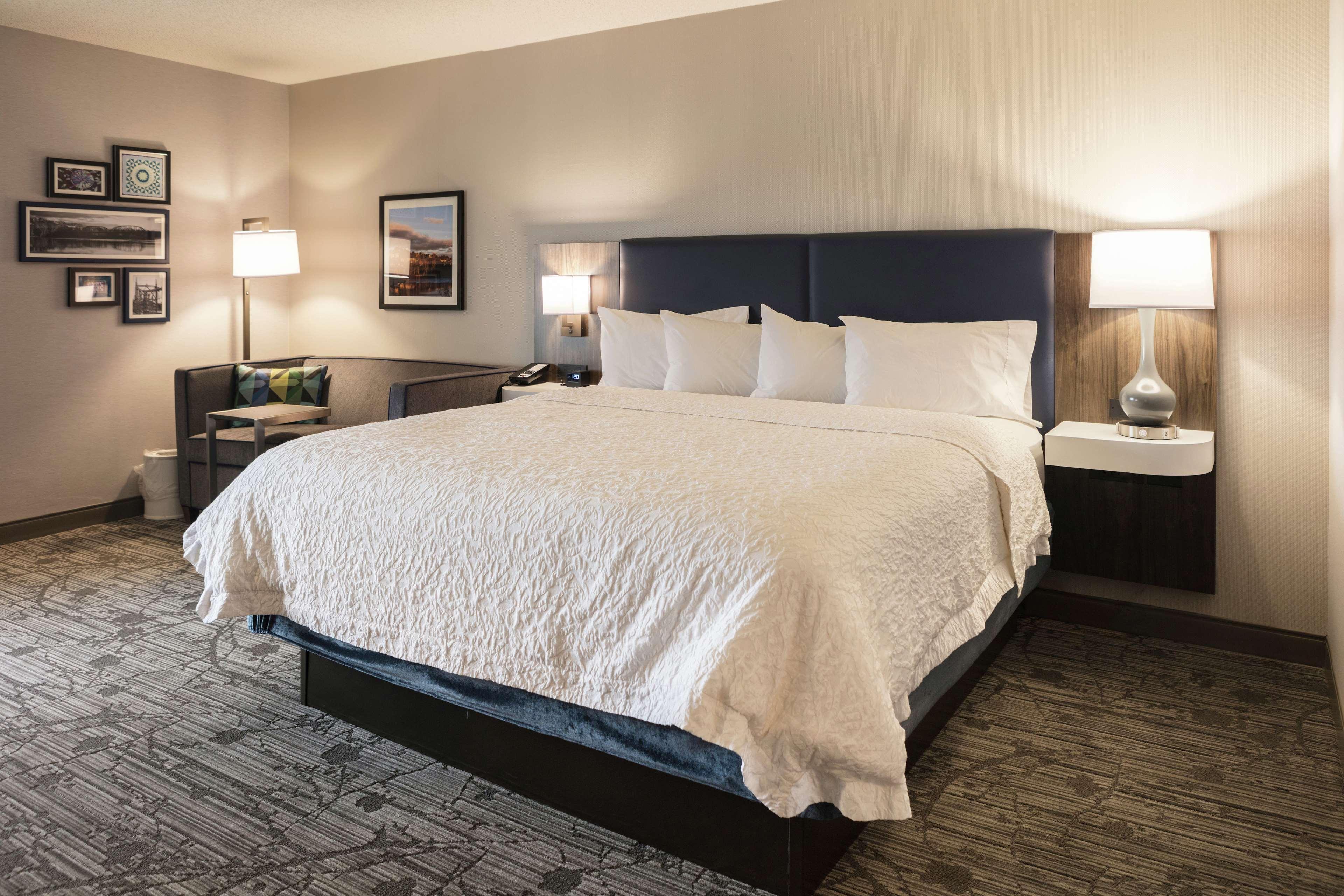 Hampton Inn Істон Екстер'єр фото