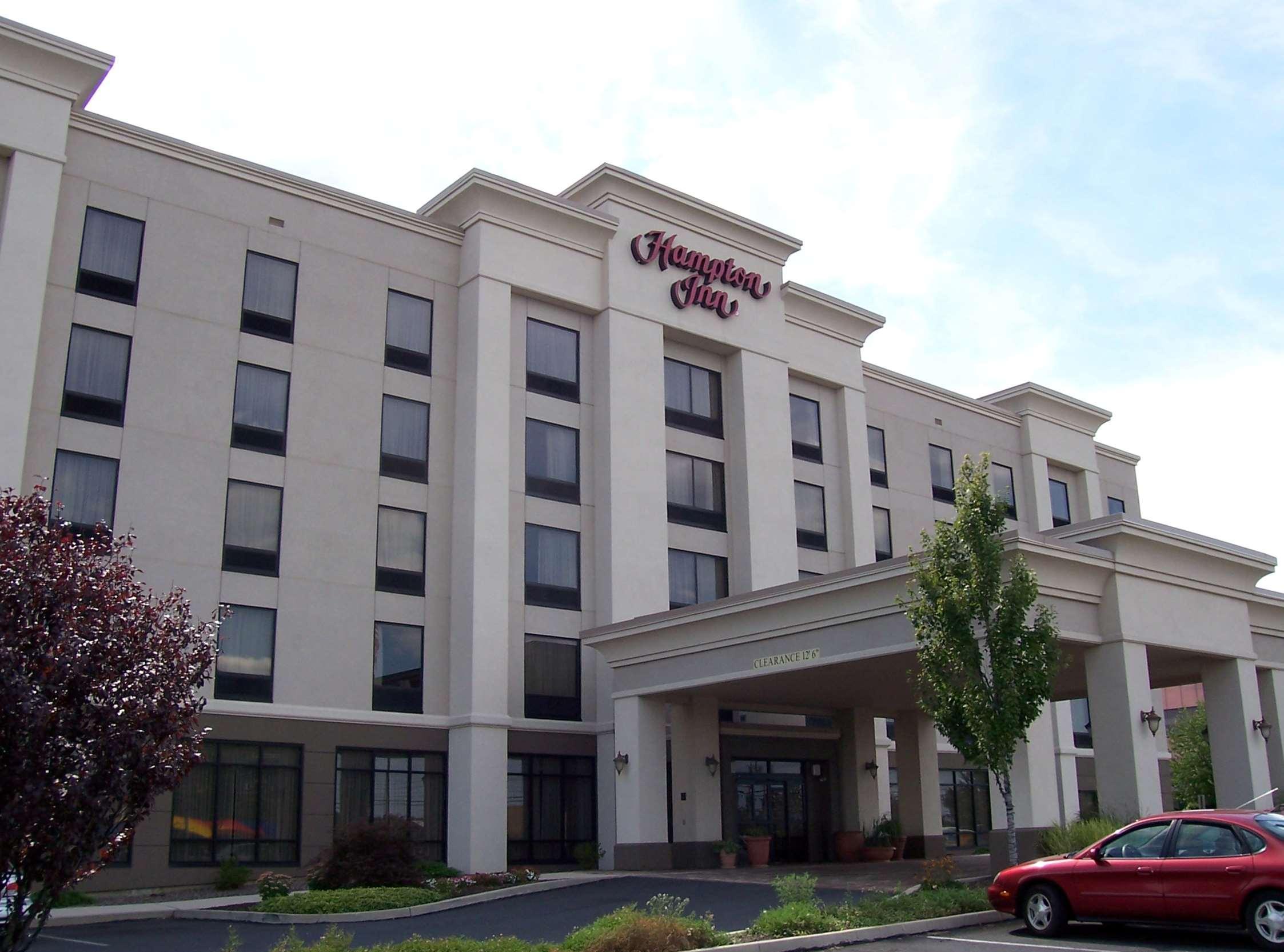 Hampton Inn Істон Екстер'єр фото
