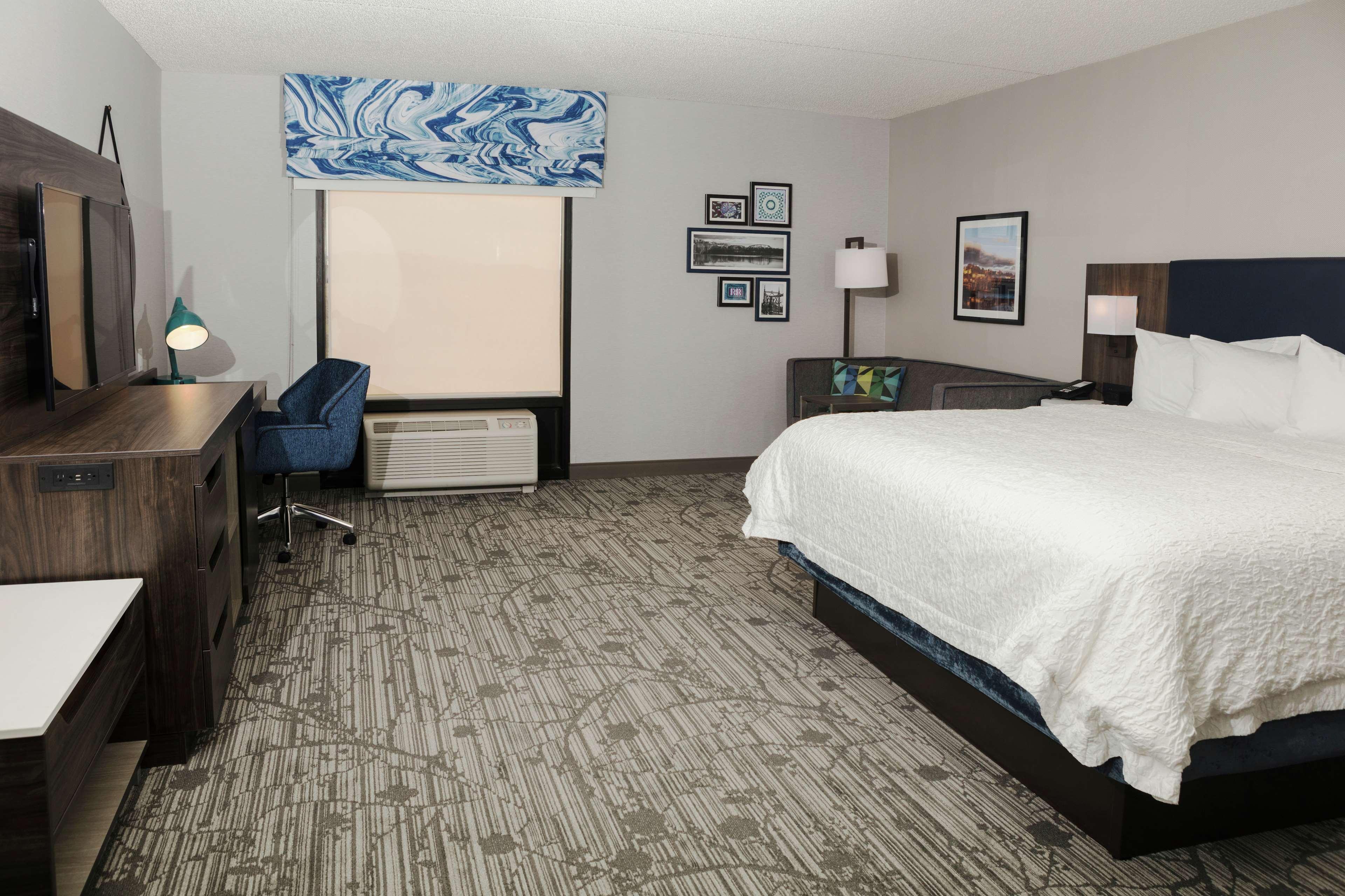 Hampton Inn Істон Екстер'єр фото