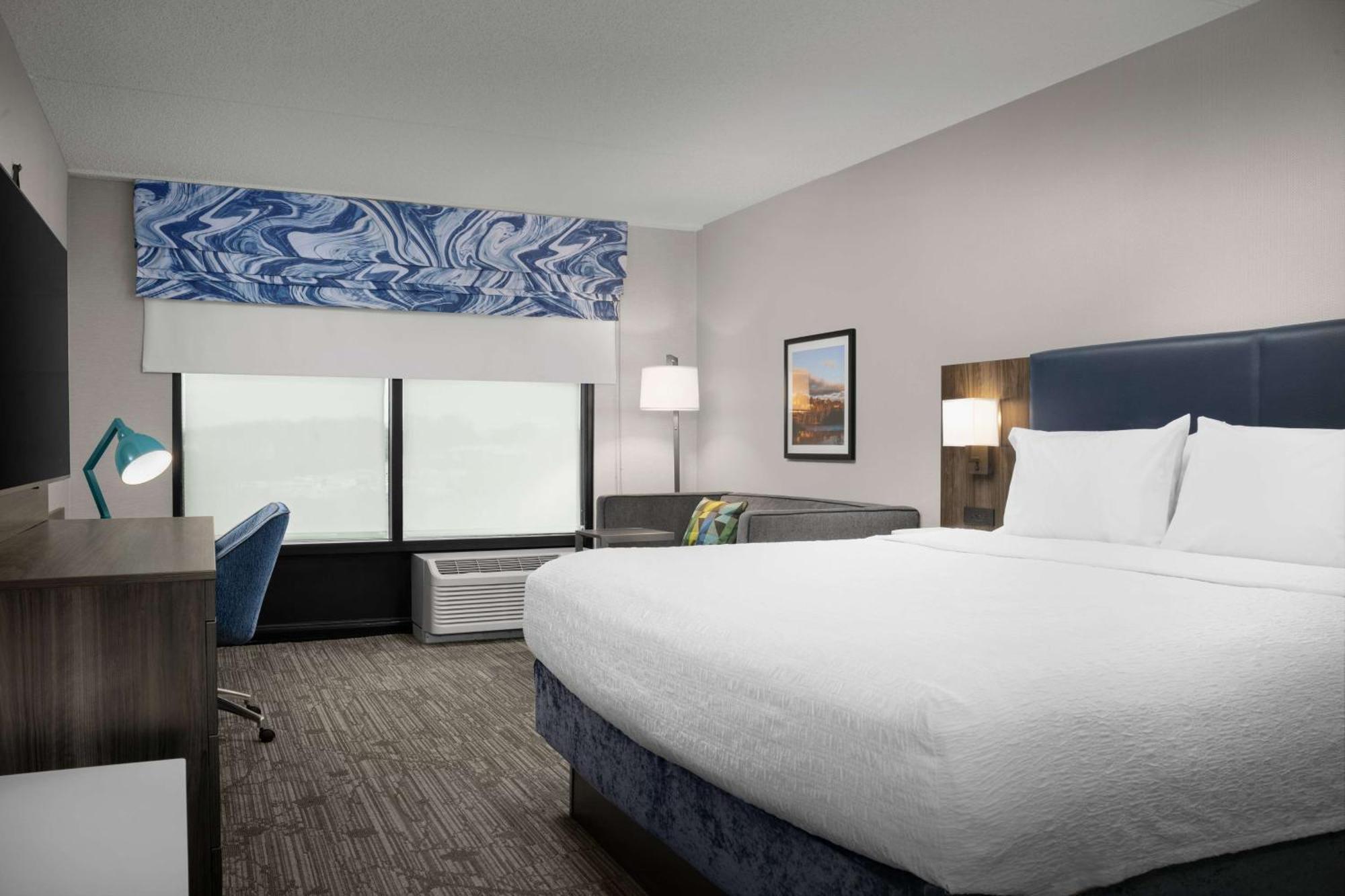 Hampton Inn Істон Екстер'єр фото