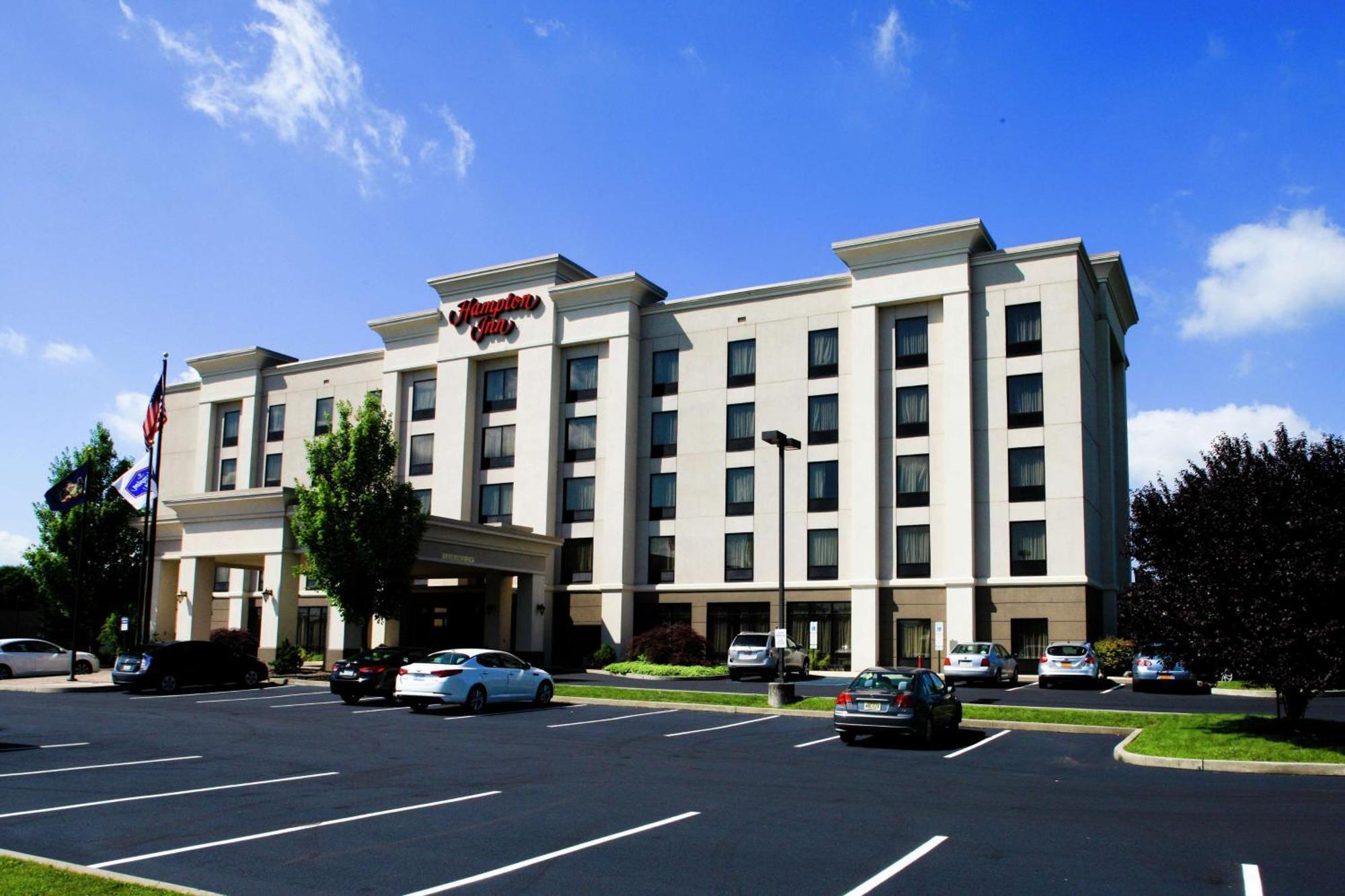 Hampton Inn Істон Екстер'єр фото