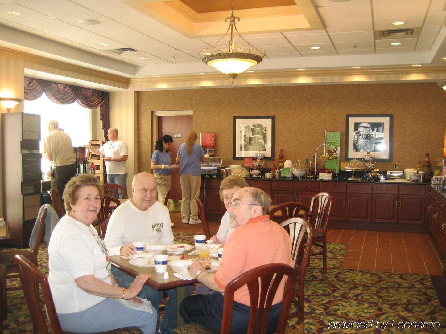 Hampton Inn Істон Ресторан фото